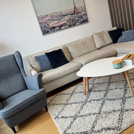 Downtown Charm With Free Parking Spot Apartamento Bratislava Exterior foto