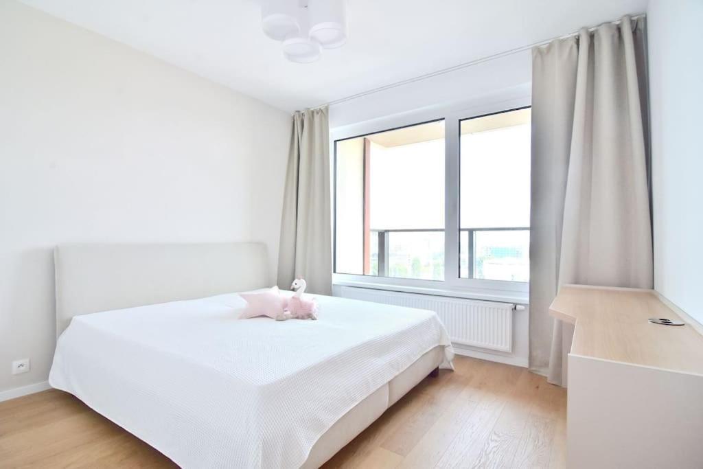 Downtown Charm With Free Parking Spot Apartamento Bratislava Exterior foto