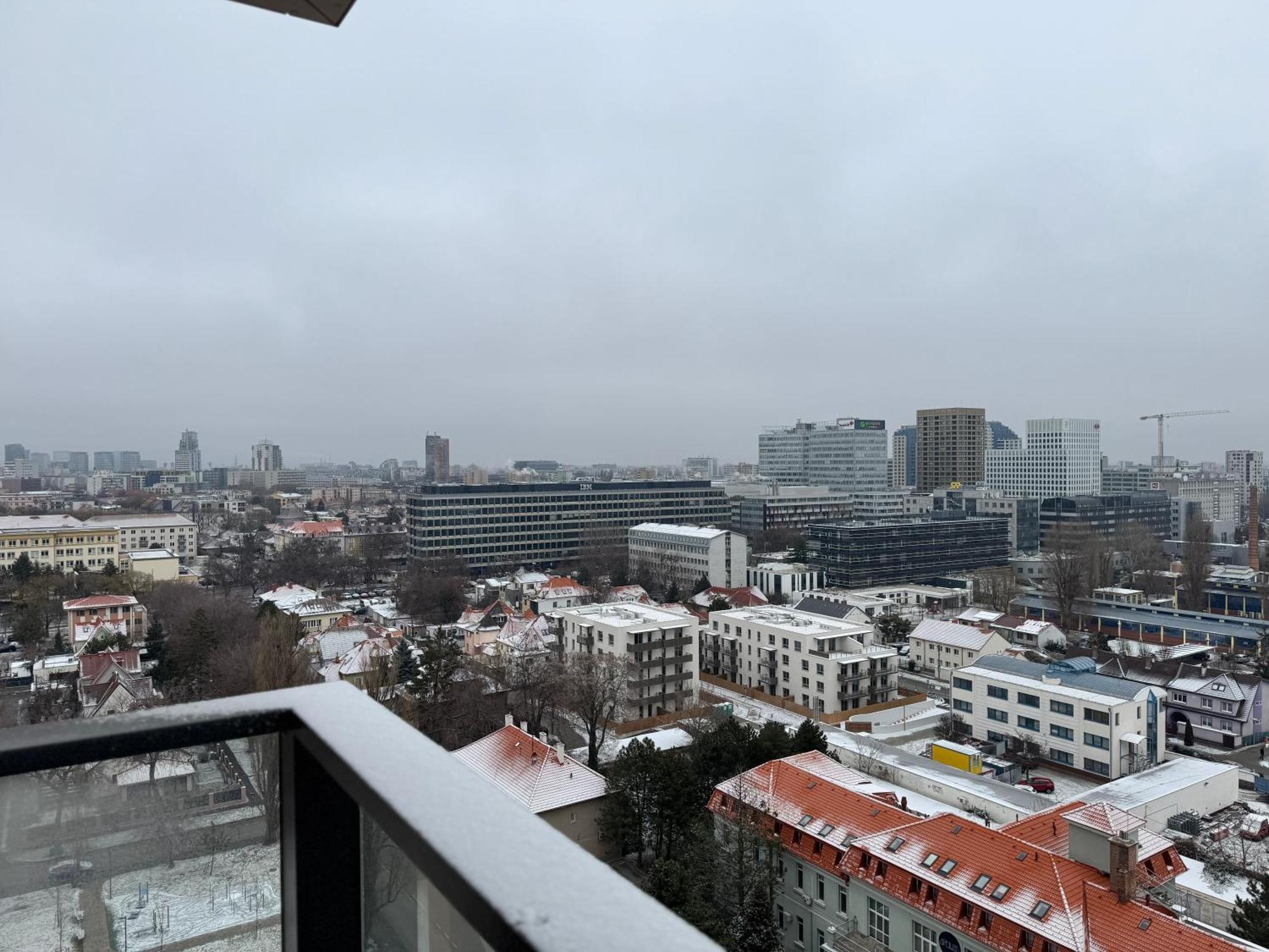 Downtown Charm With Free Parking Spot Apartamento Bratislava Exterior foto